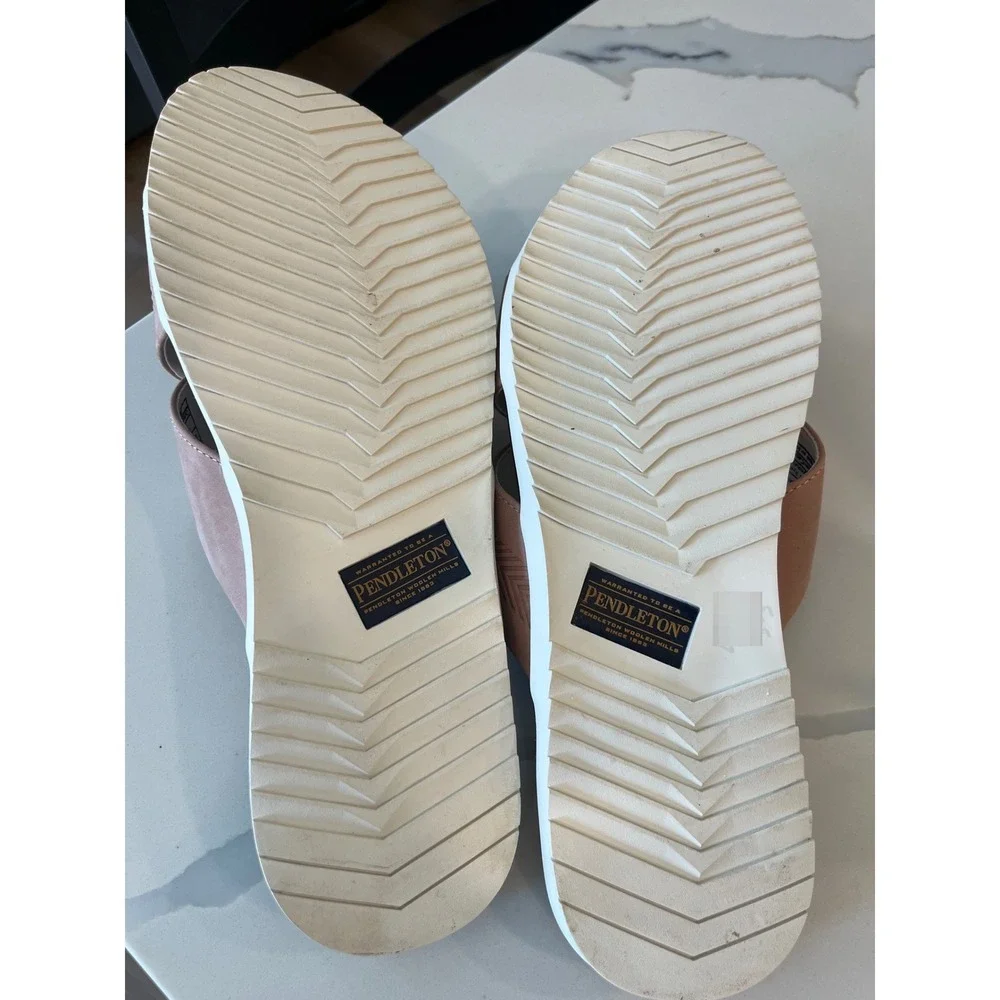 Pendleton Women's Gulf‎ Shore Total Tuscany Sandals in blush Size 11 Leather